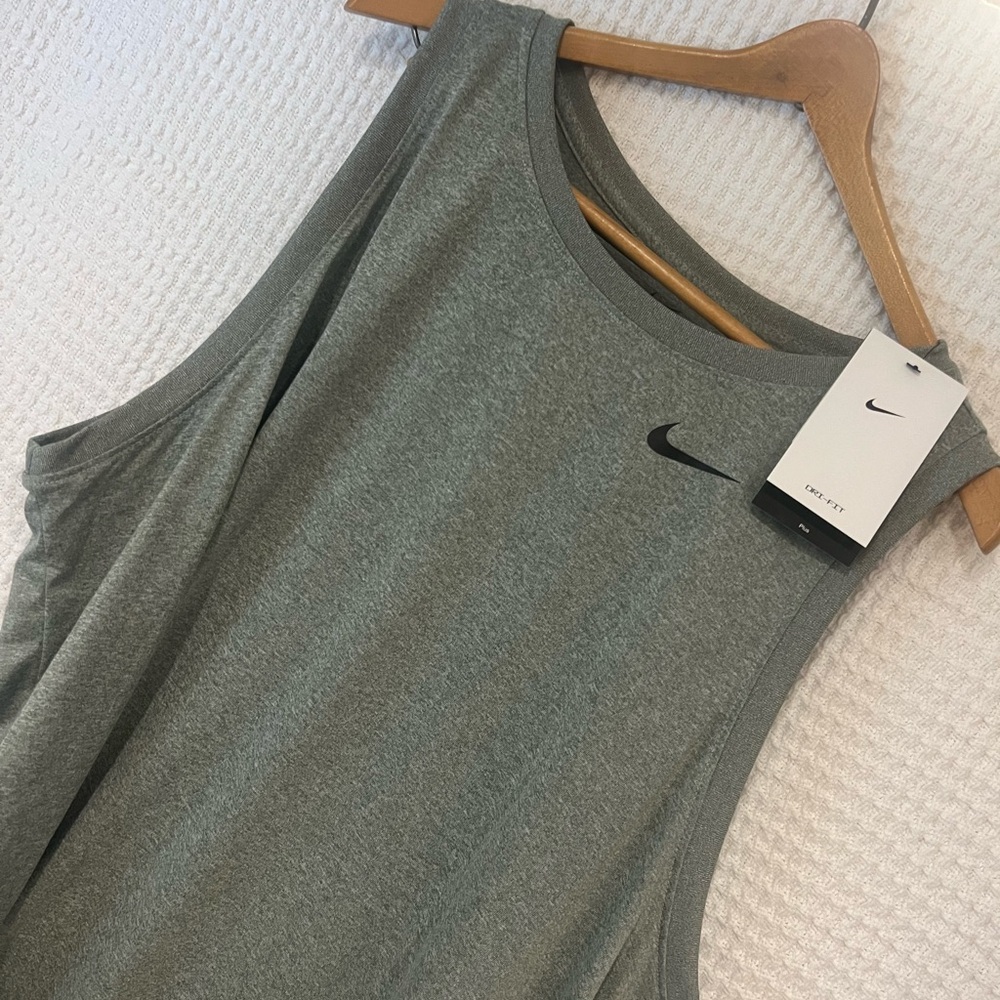 Nike Women's Heather Gray Tank Top